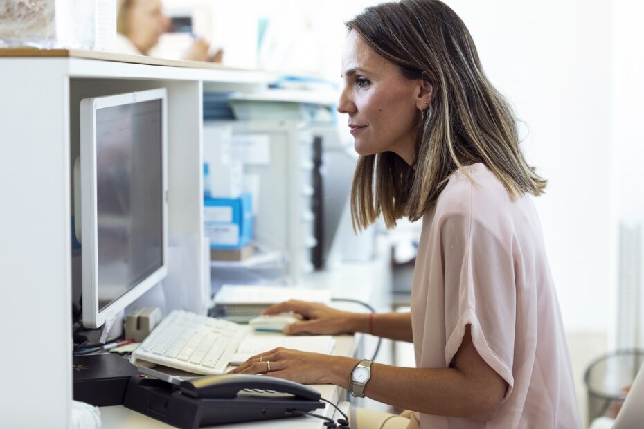 Terceirização de recepcionista: conheça suas vantagens